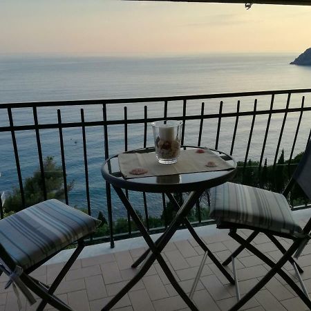 A & M House Apartment Moneglia Ngoại thất bức ảnh